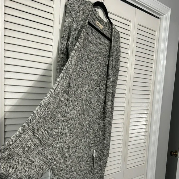 Cardigan - Picture 5 of 6